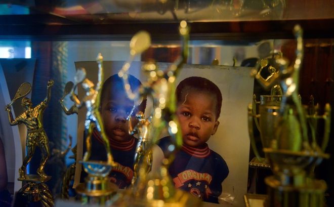 现了自己不 现了自己不