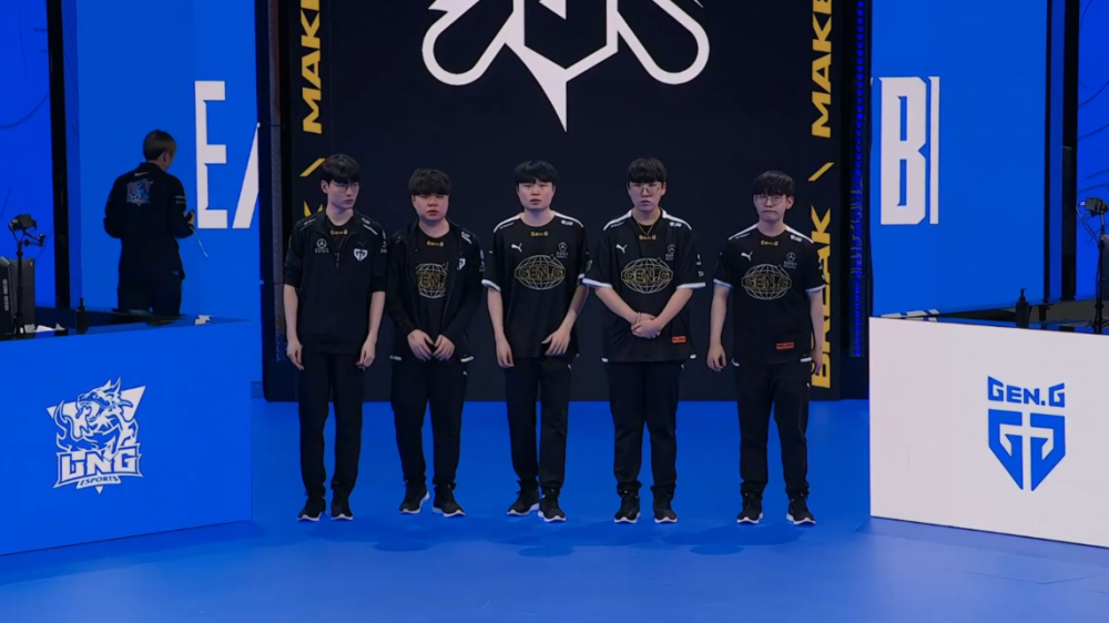 痛失榜首 痛失榜首