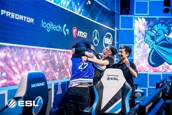 加盟洛杉矶 加盟洛杉矶