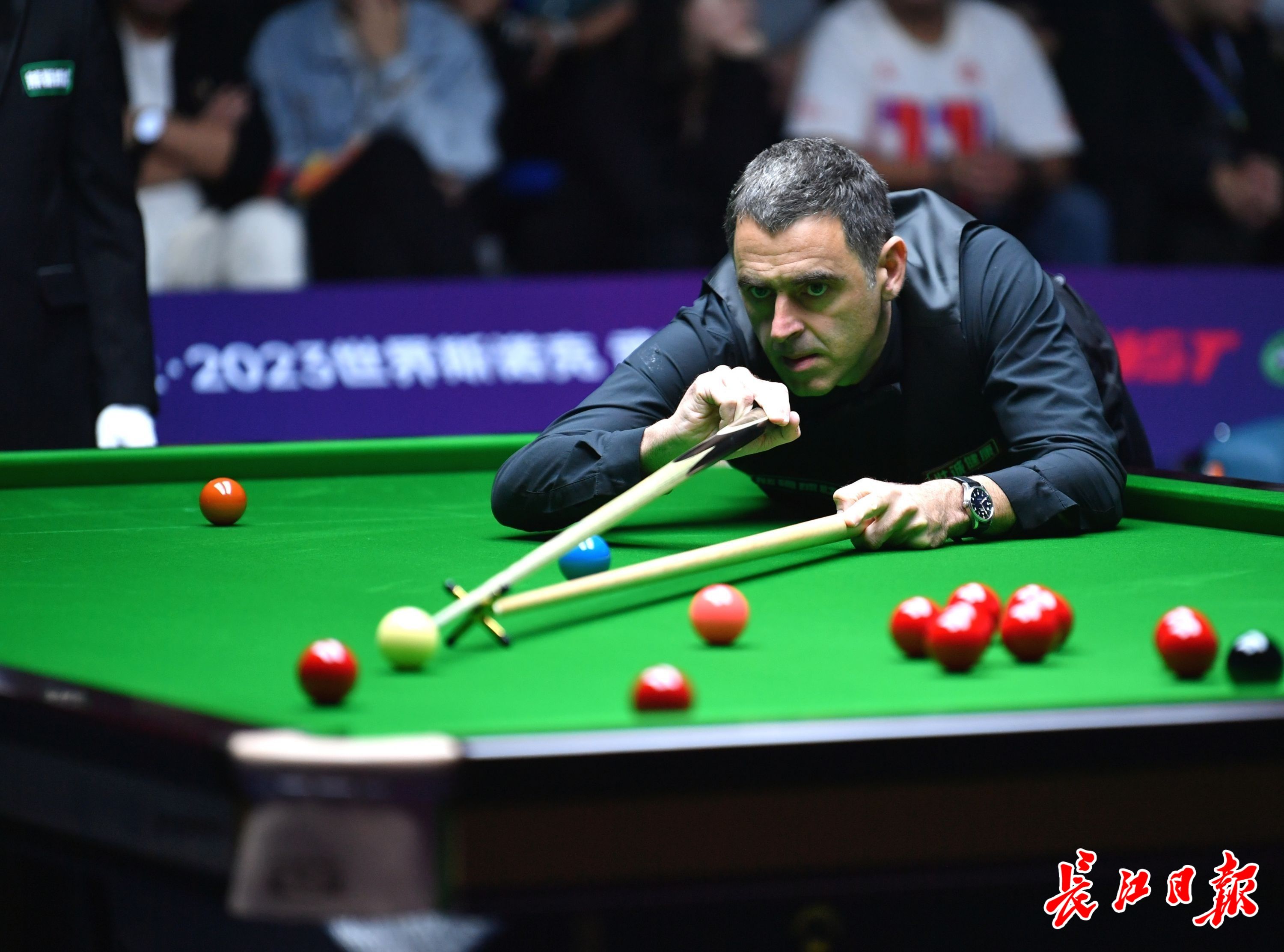 露了防线深 露了防线深